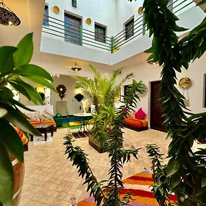  Riad Iklil